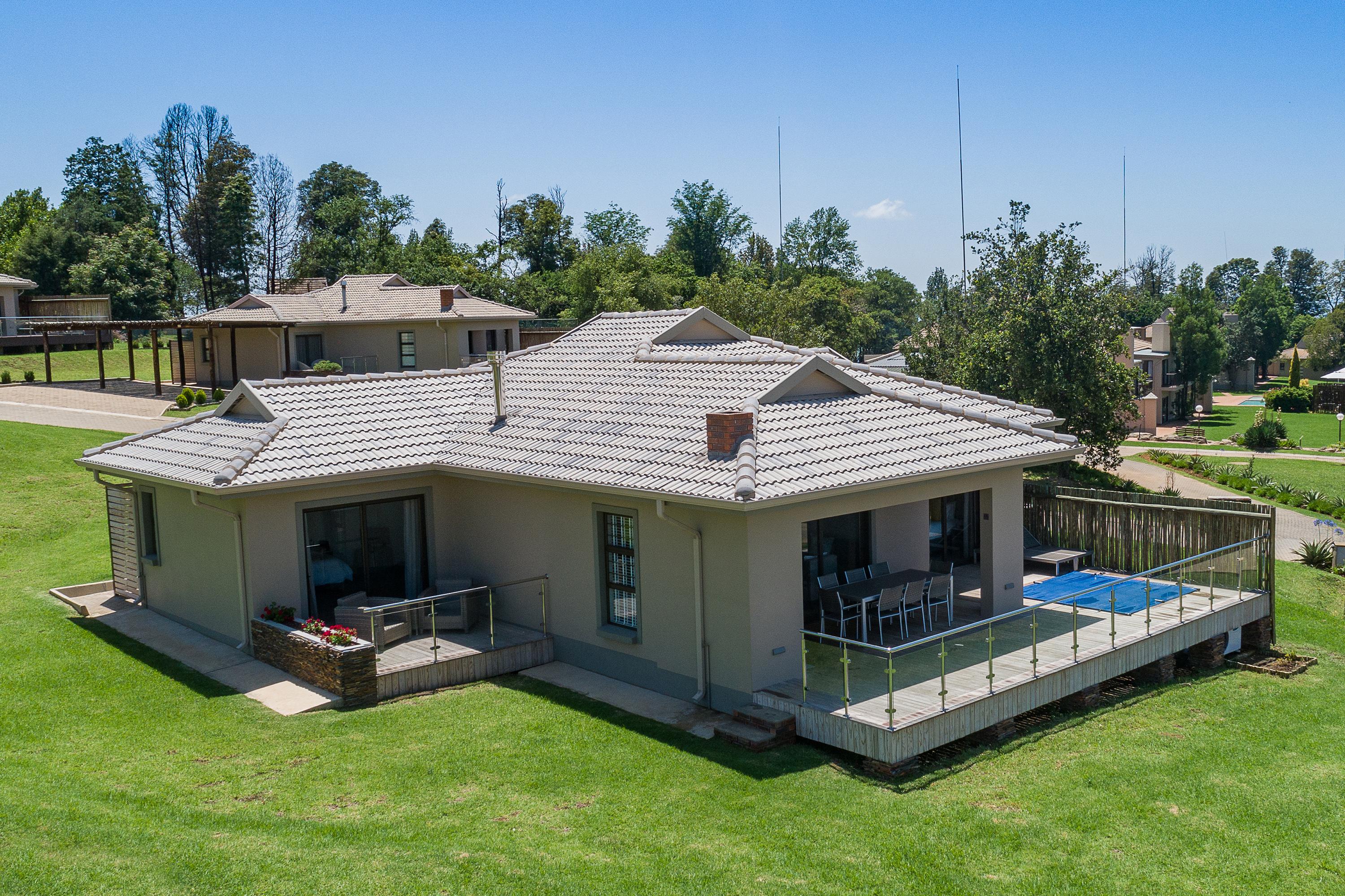 เคย์ลีย์ เมาน์เท็น รีสอร์ต Villa Champagne Valley ภายนอก รูปภาพ