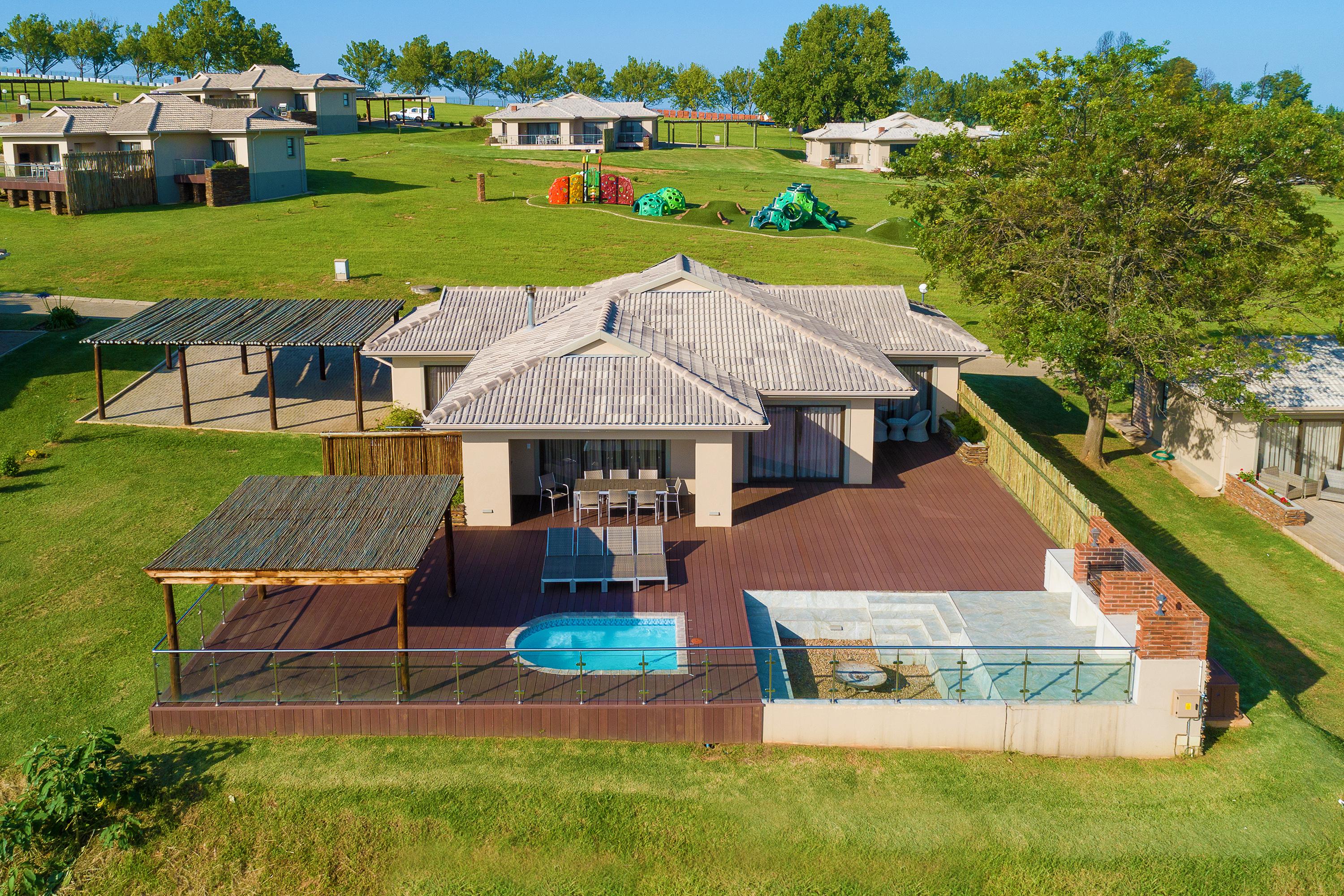 เคย์ลีย์ เมาน์เท็น รีสอร์ต Villa Champagne Valley ภายนอก รูปภาพ