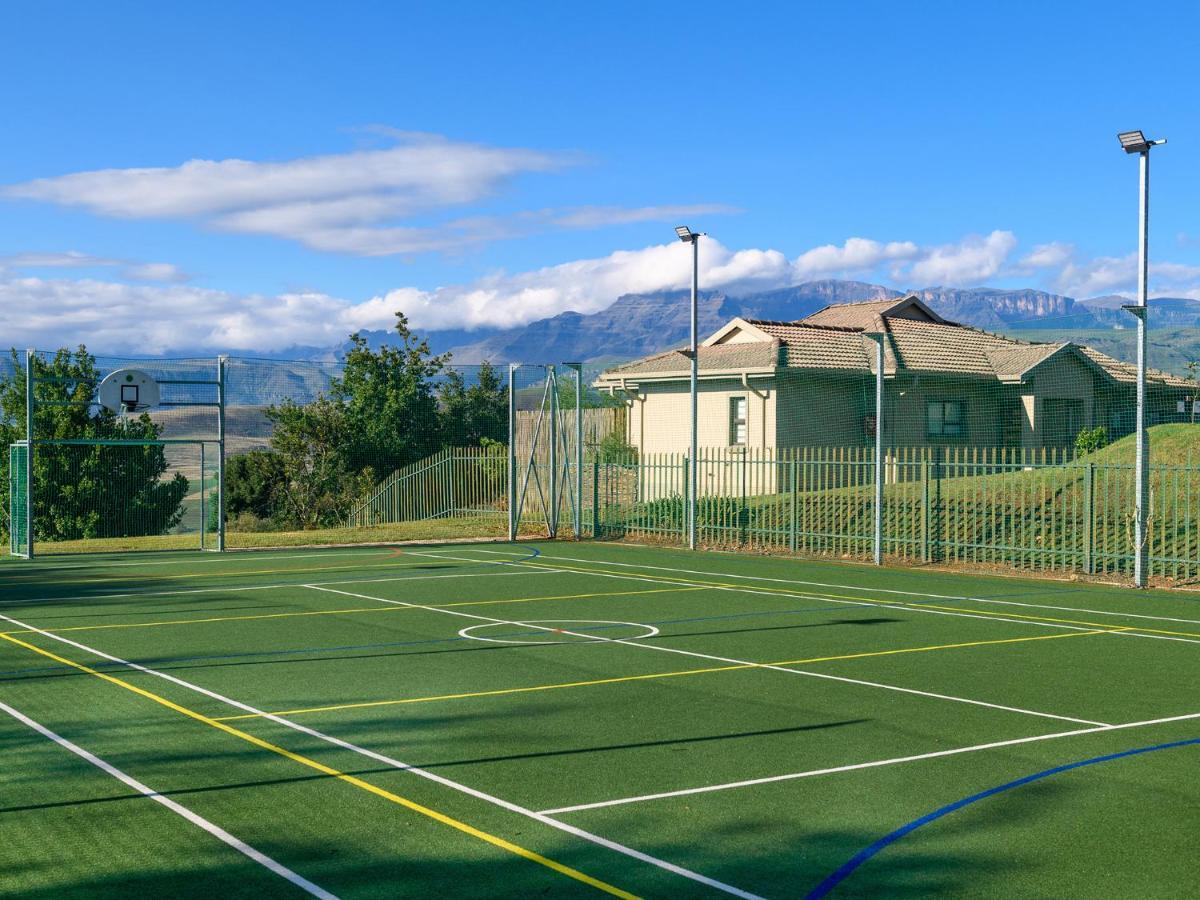 เคย์ลีย์ เมาน์เท็น รีสอร์ต Villa Champagne Valley ภายนอก รูปภาพ