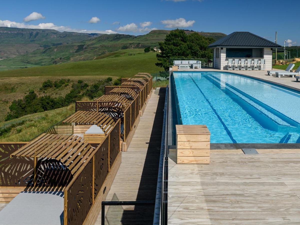 เคย์ลีย์ เมาน์เท็น รีสอร์ต Villa Champagne Valley ภายนอก รูปภาพ