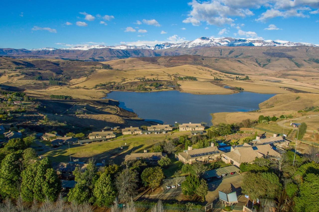 เคย์ลีย์ เมาน์เท็น รีสอร์ต Villa Champagne Valley ภายนอก รูปภาพ